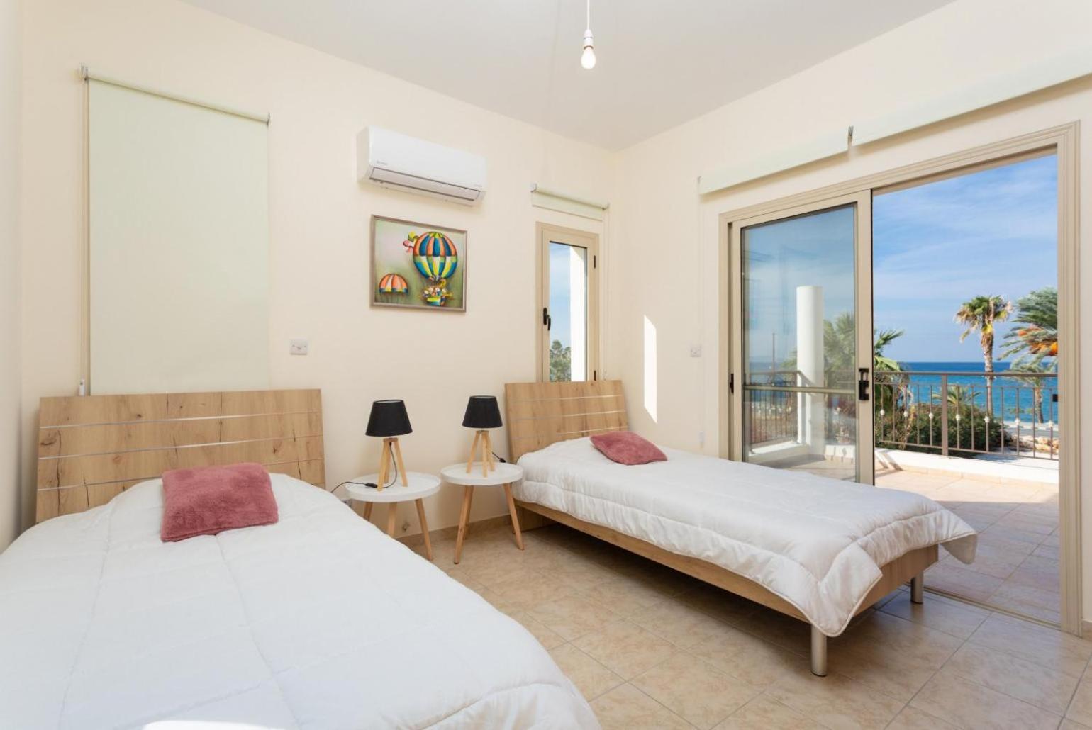 Villa Seashore One 파포스 외부 사진