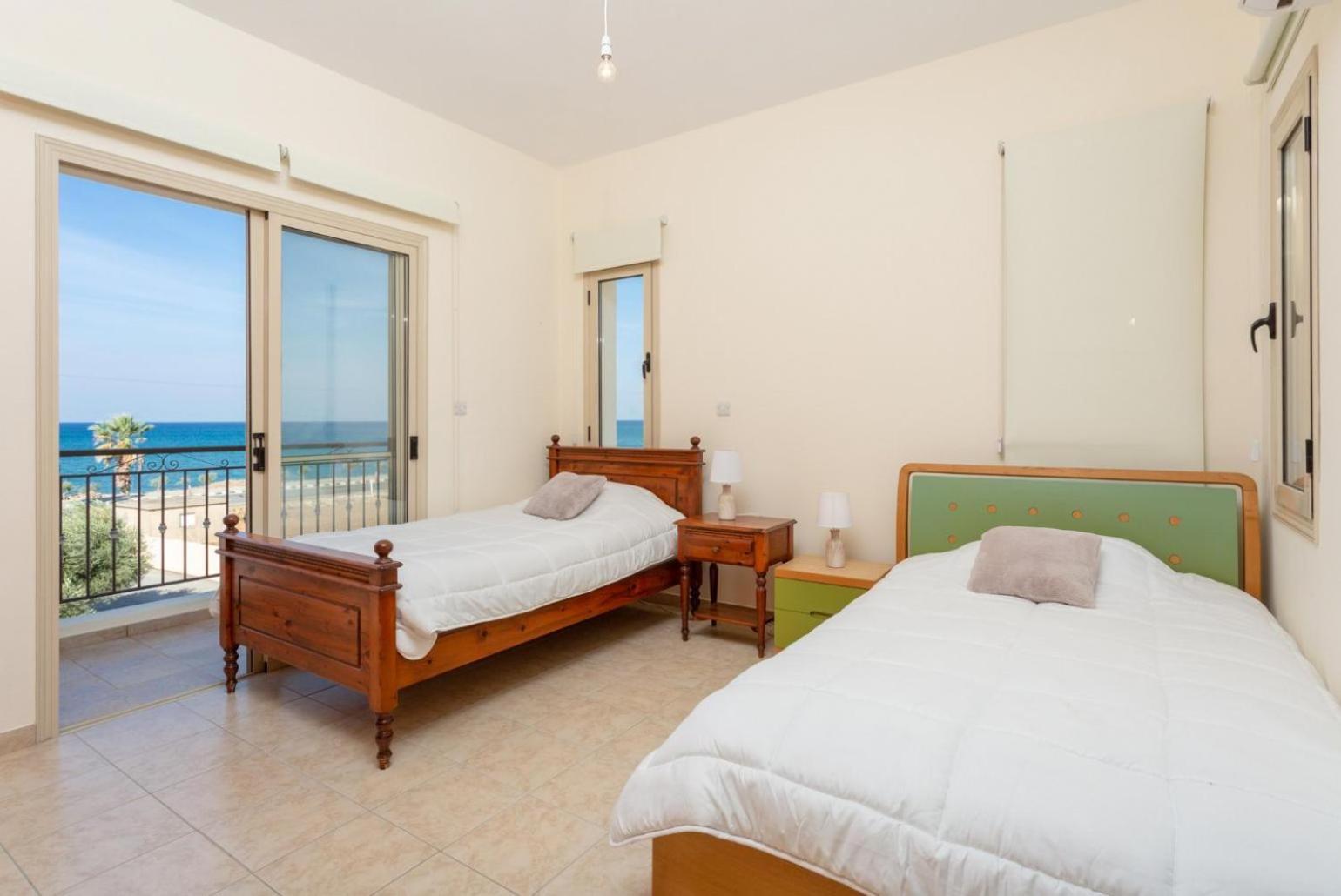 Villa Seashore One 파포스 외부 사진
